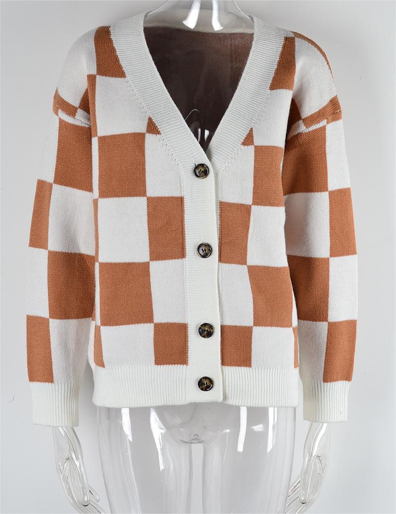 Well Tailored Cardigan with a Graceful Silhouette