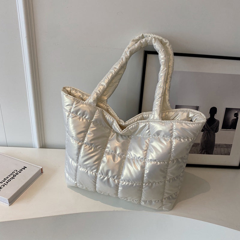 Effortlessly Elegant Bag with a Timeless Design