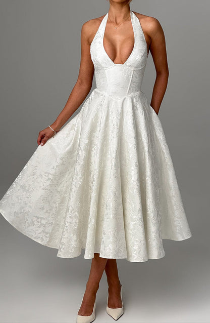Polished Dress with an Effortless Classic Look