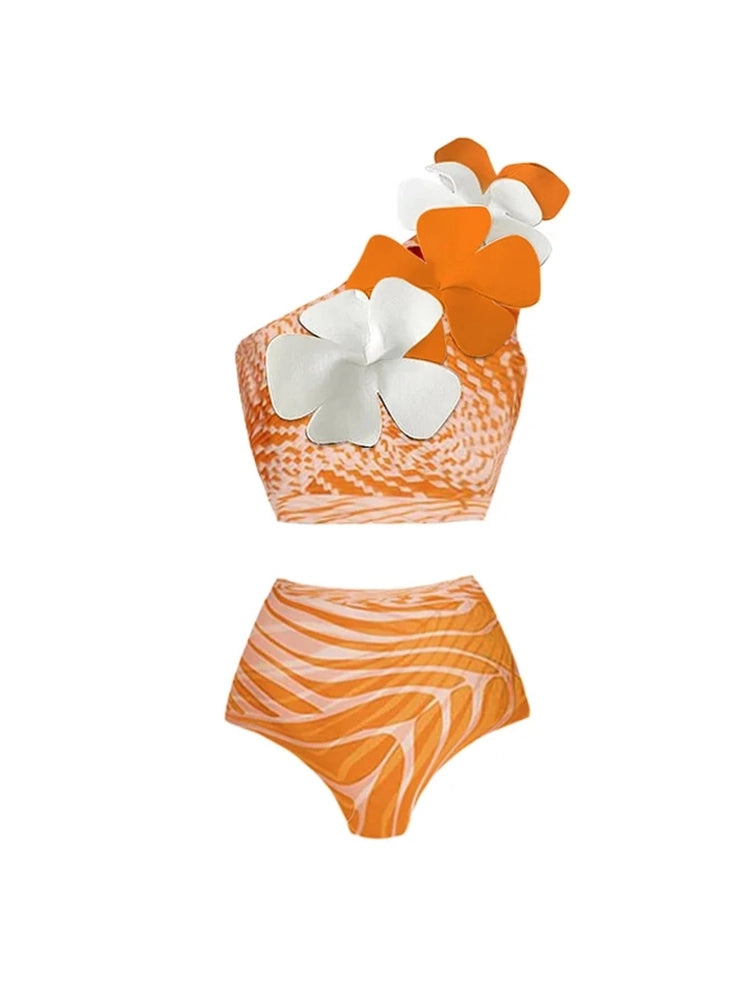 Effortlessly Elegant Bikini with a Timeless Design