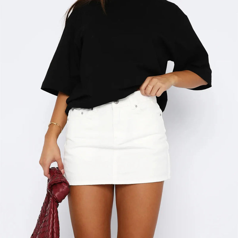Effortlessly Elegant Garment with a Timeless Design