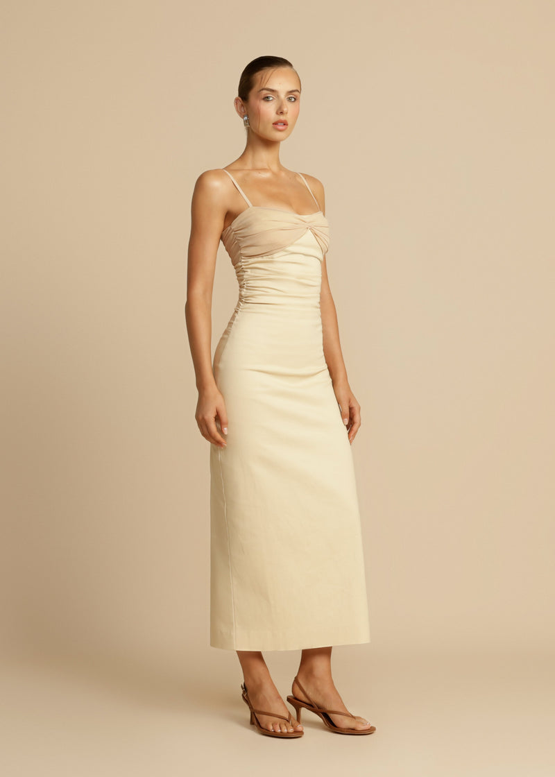 Classic Vintage Dress with a Flattering Fit