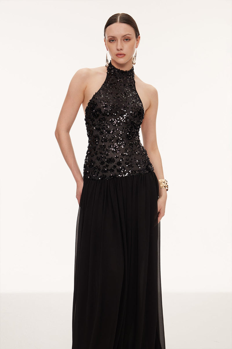 Sophisticated Dress with a Clean Classic Look