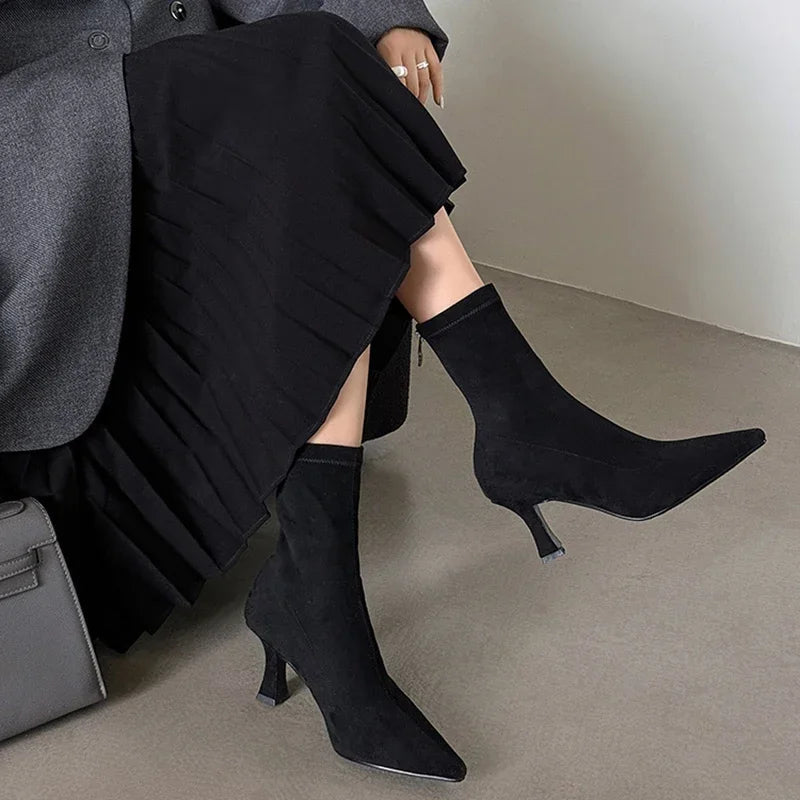 Polished Boots with an Effortless Classic Look