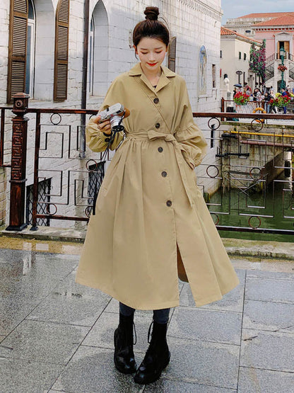 Elegantly Styled Coat for Everyday Wear