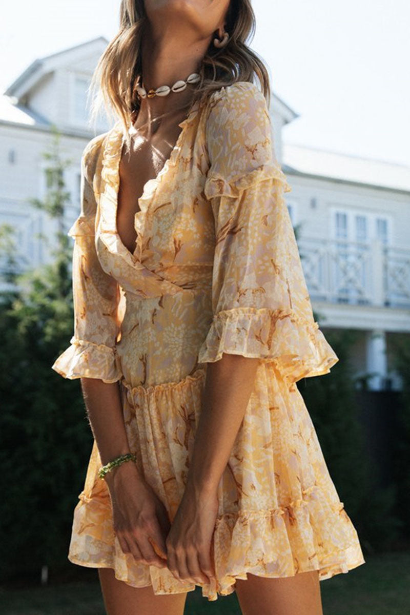 Beautifully Finished Dress in a Timeless Design