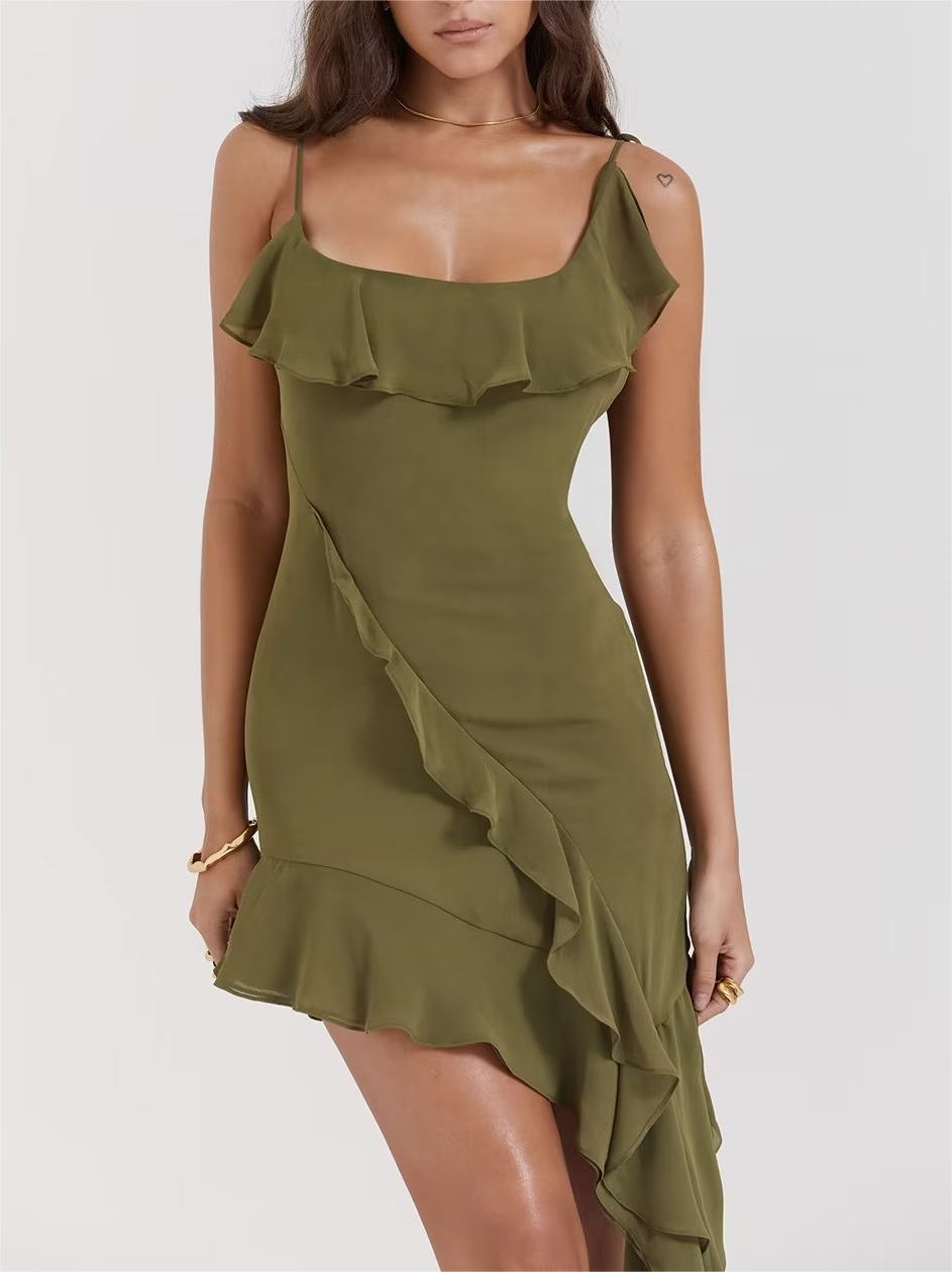 Beautifully Crafted Dress in a Classic Style