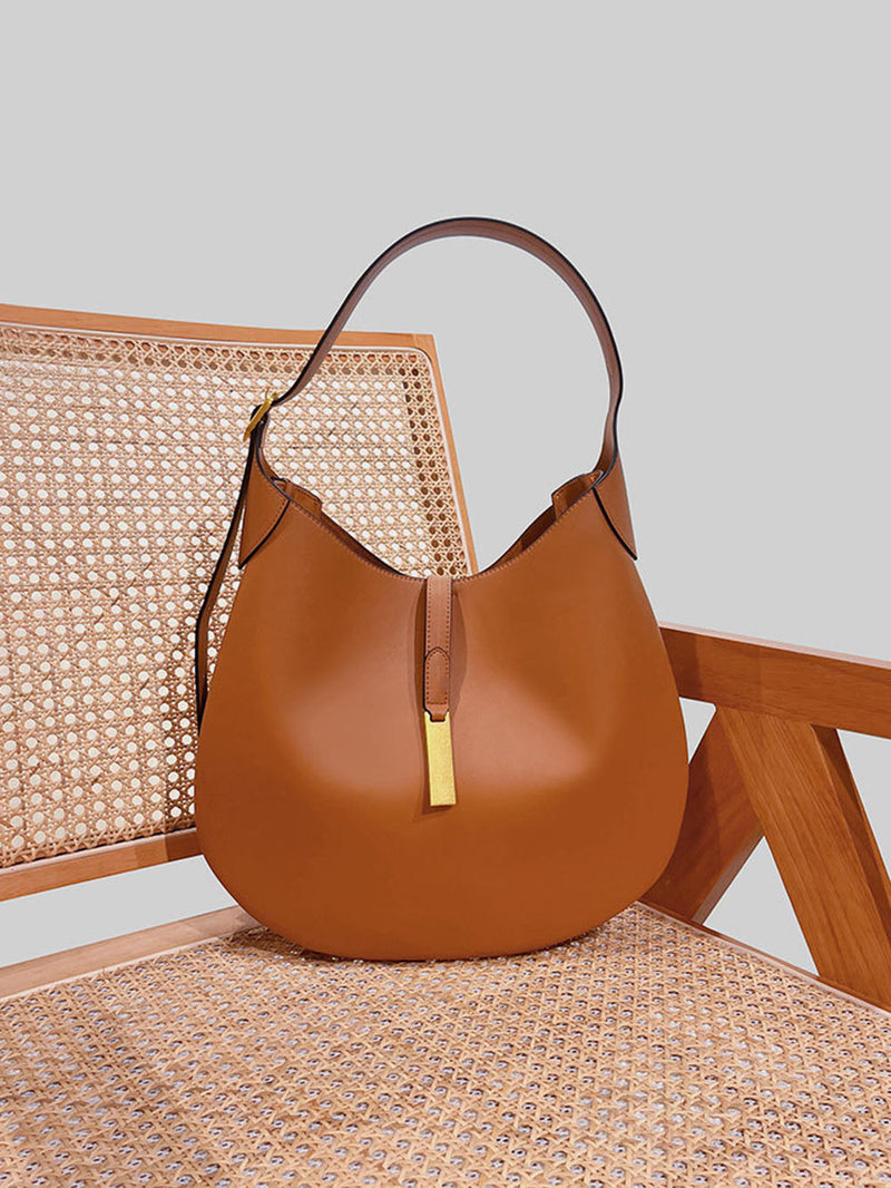 A Vintage Style Bag with Delicate Timeless Details