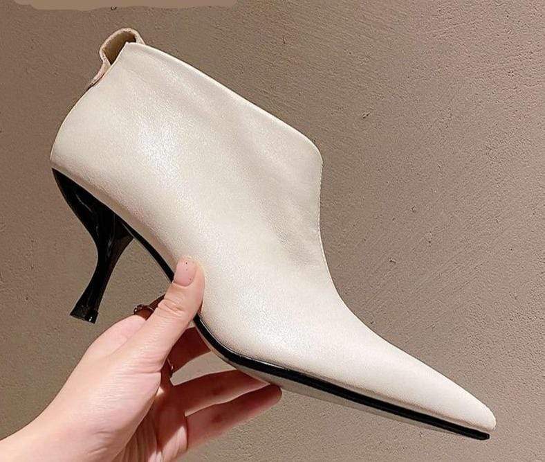 Elegantly Styled Boots for Everyday Wear