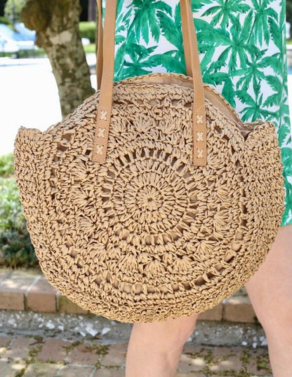 Gracefully Styled Bag for Any Occasion