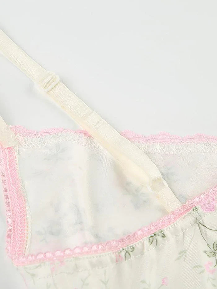 Effortlessly Elegant Top with a Timeless Design