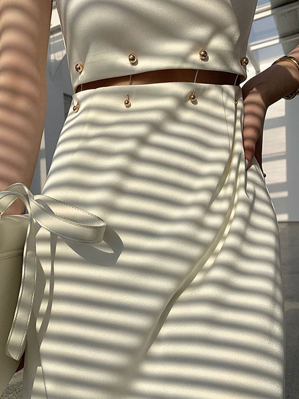 Sophisticated Dress with a Clean Classic Look