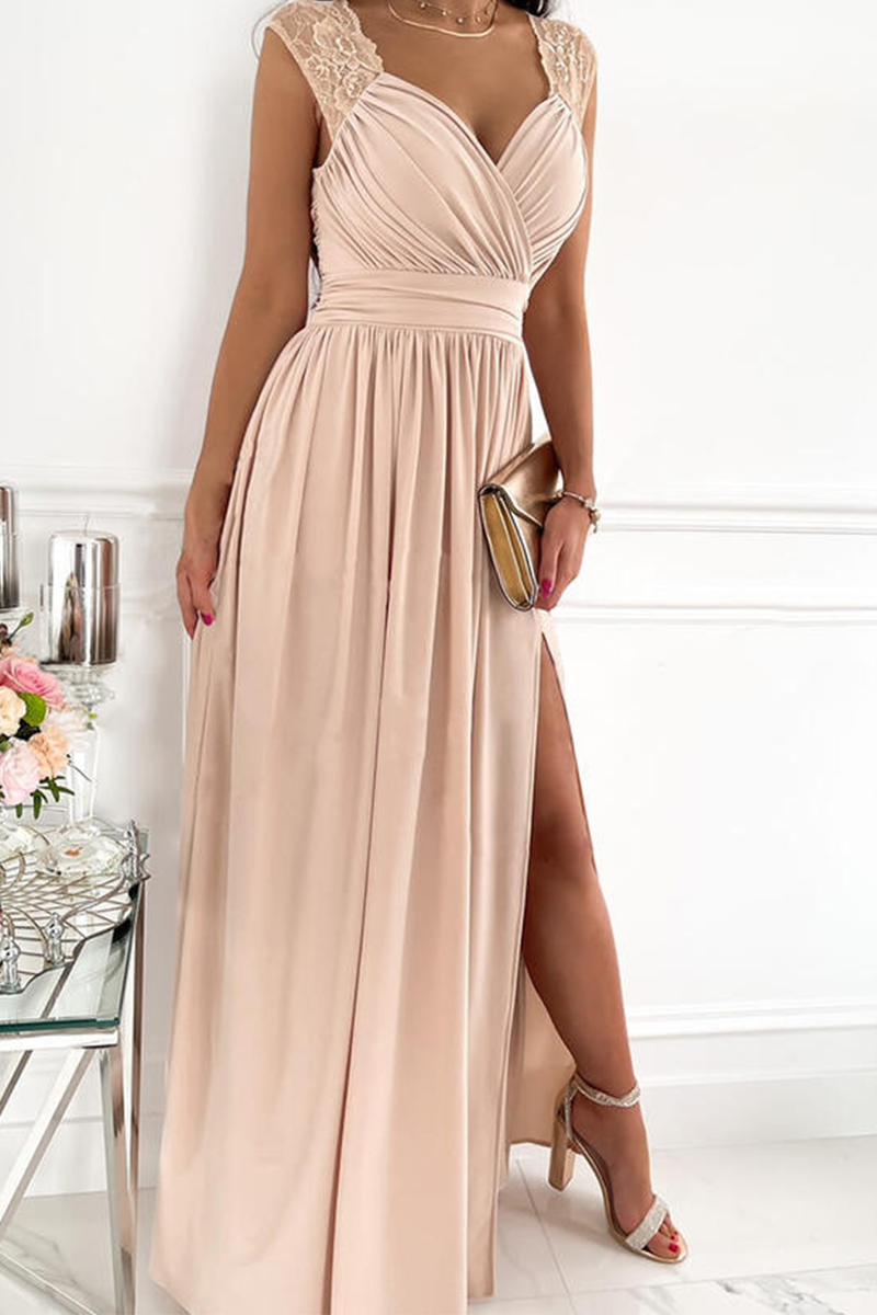 Sophisticated Dress with a Clean Classic Look