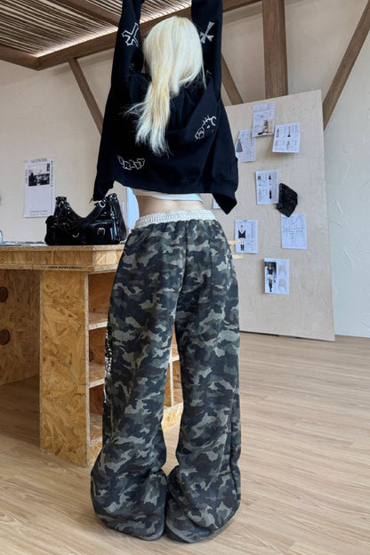 Beautifully Finished Pants in a Timeless Design