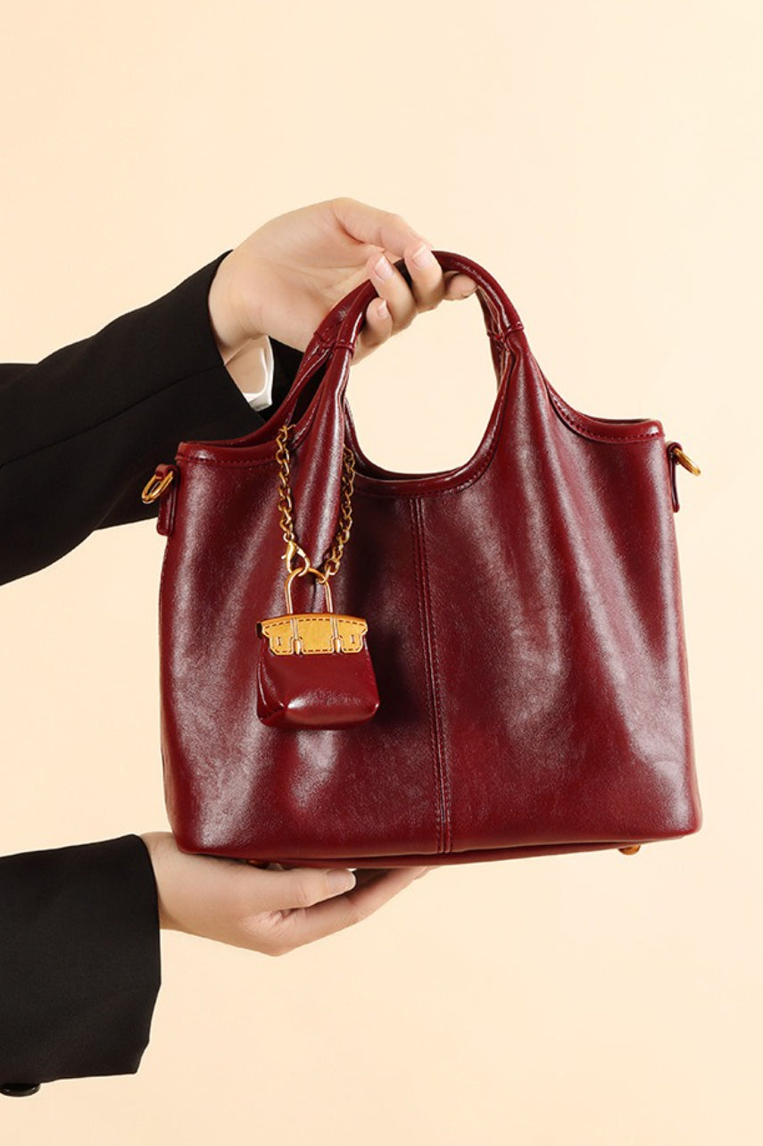 Sophisticated Bag with a Clean Classic Look