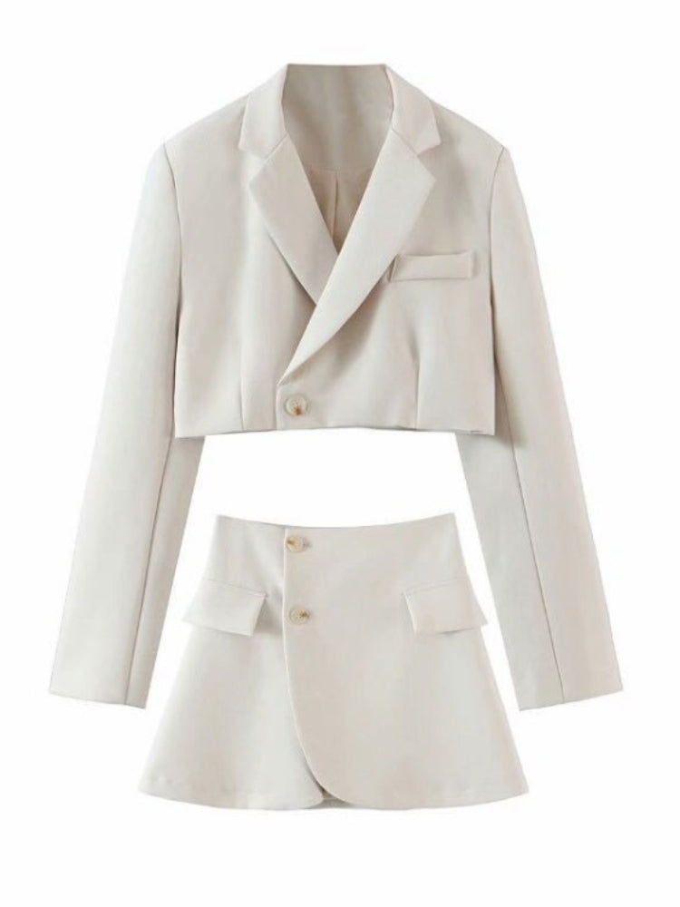 Beautifully Finished Garment in a Timeless Design