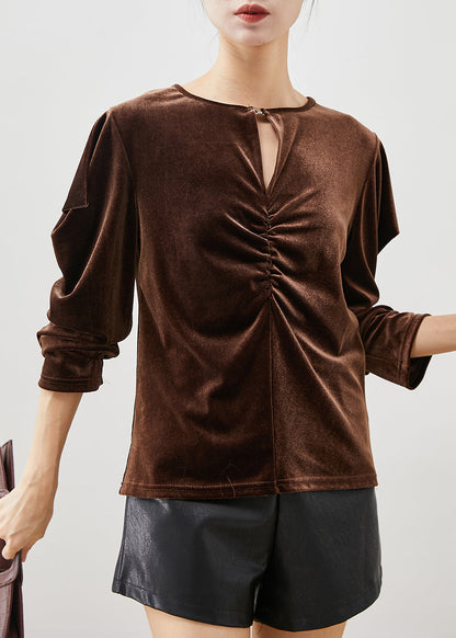 Well Tailored Blouse with a Graceful Silhouette