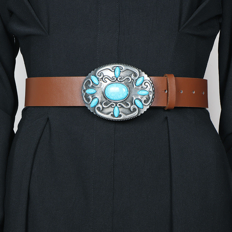 Sophisticated Garment with a Clean Classic Look