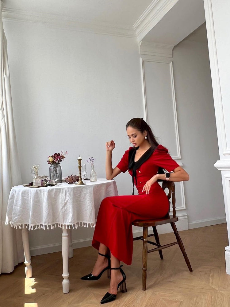 Effortlessly Elegant Dress with a Timeless Design