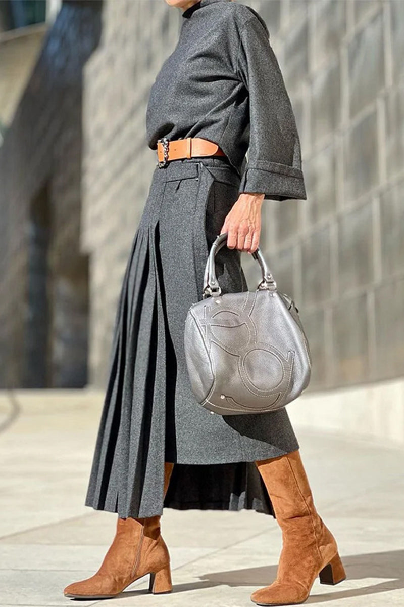 Classic Vintage Dress with a Flattering Fit