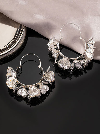 Sophisticated Garment with a Clean Classic Look