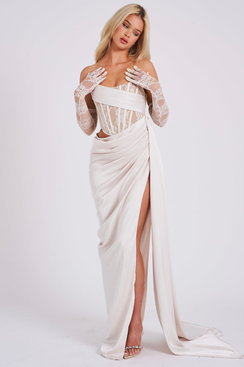 Beautifully Crafted Dress in a Classic Style