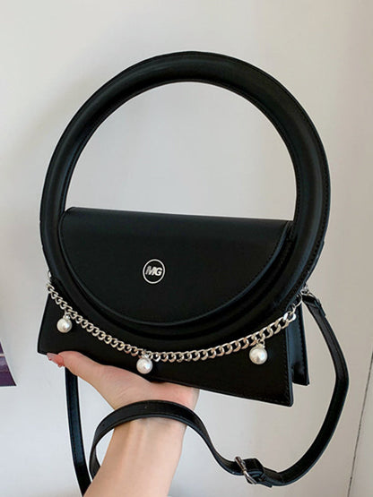 Well Tailored Bag with a Graceful Silhouette