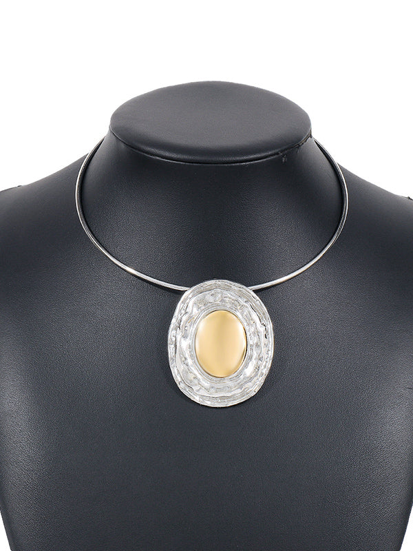 Effortlessly Elegant Garment with a Timeless Design