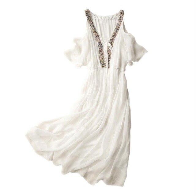 Well Tailored Dress with a Graceful Silhouette