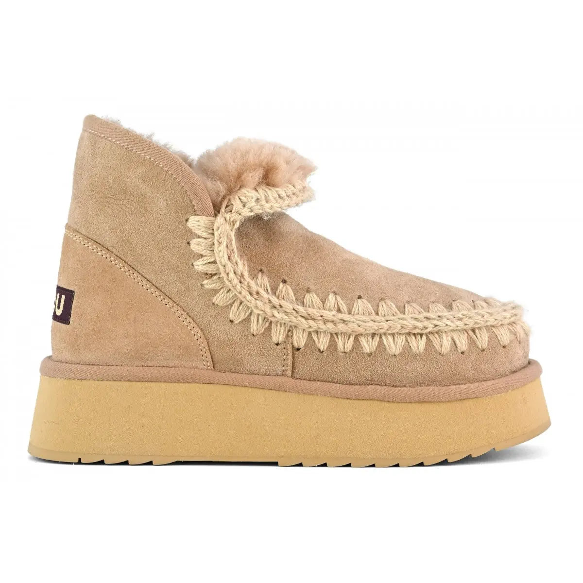 Polished Boots with an Effortless Classic Look