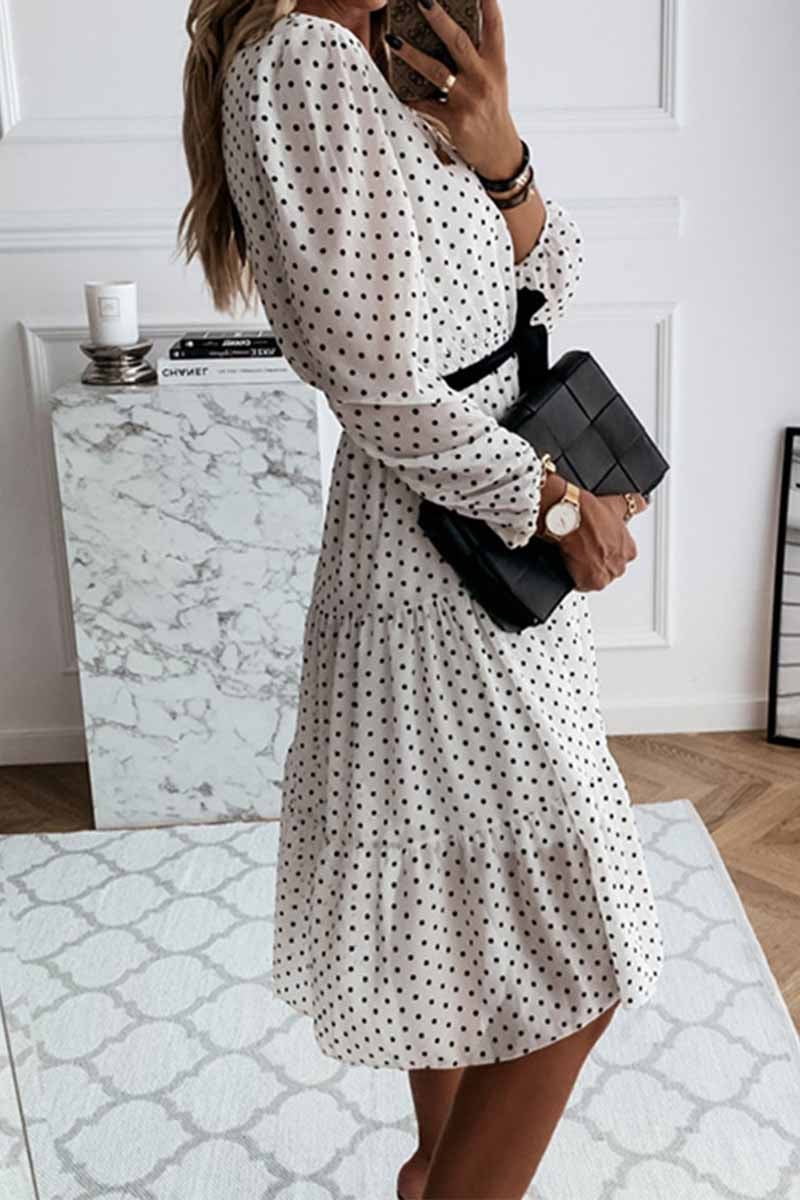 Beautifully Finished Dress in a Timeless Design