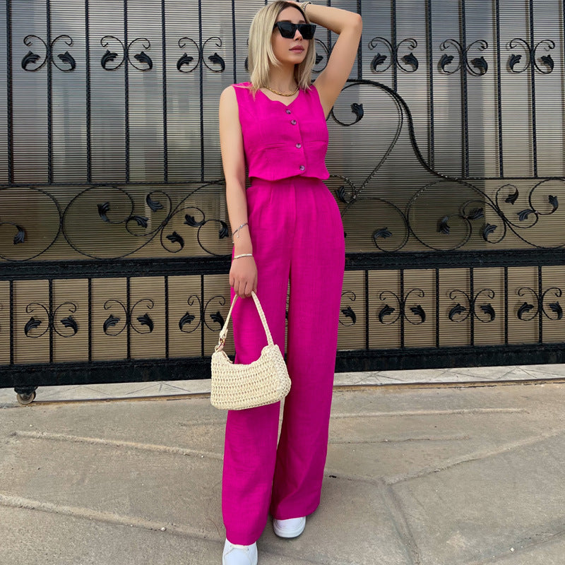 Effortlessly Elegant Trousers with a Timeless Design