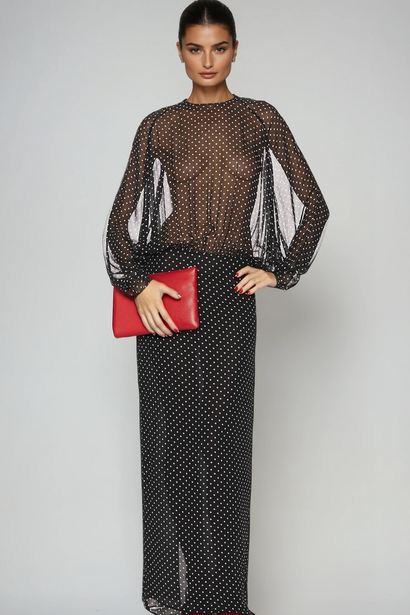 Gracefully Styled Dress for Any Occasion