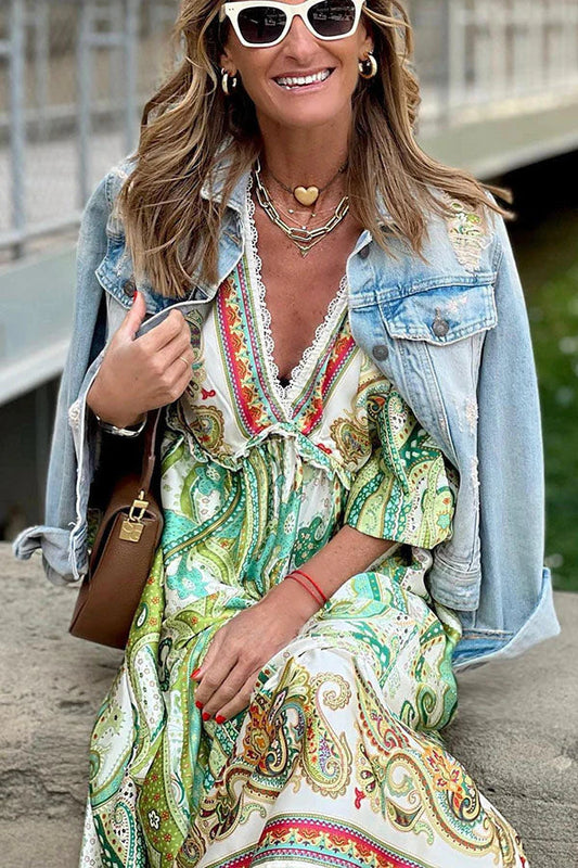 Classic Vintage Dress with a Flattering Fit