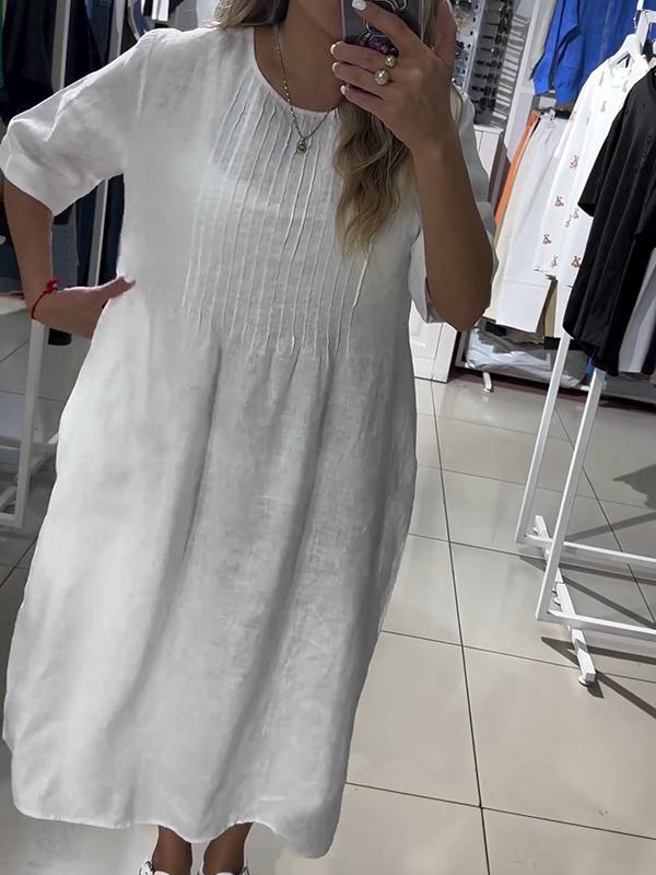 Well Tailored Dress with a Graceful Silhouette
