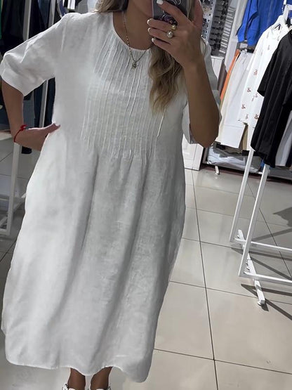 Well Tailored Dress with a Graceful Silhouette