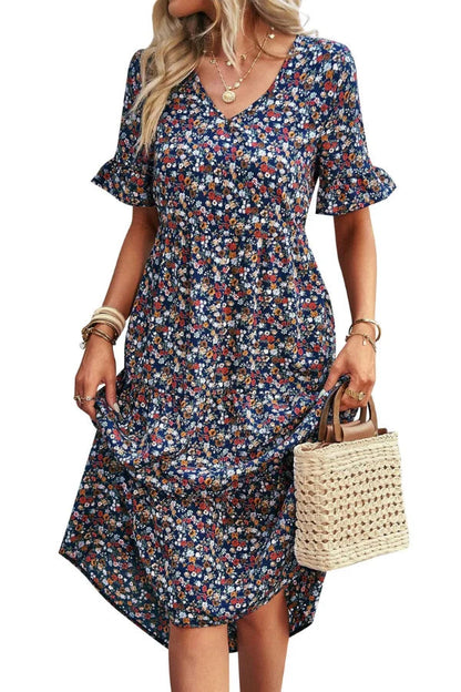 Well Tailored Dress with a Graceful Silhouette