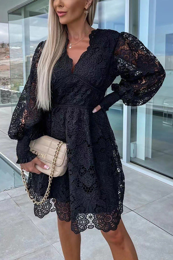Beautifully Finished Dress in a Timeless Design
