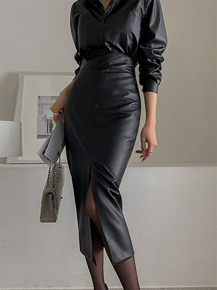 Effortlessly Elegant Garment with a Timeless Design