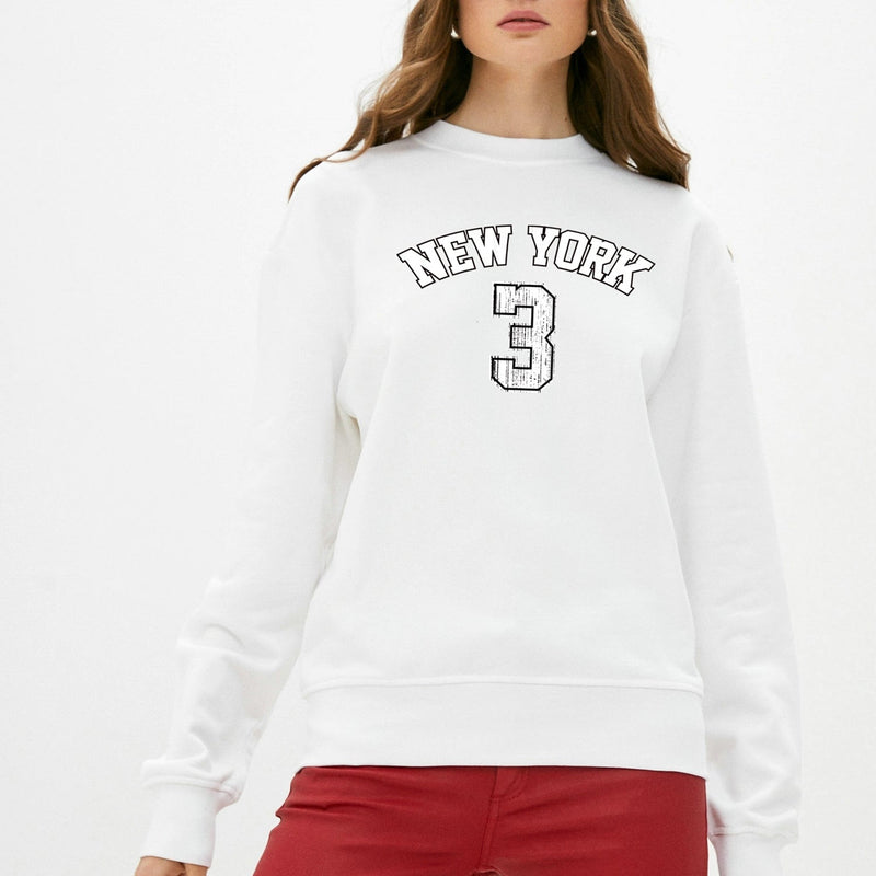 Well Tailored Sweater with a Graceful Silhouette