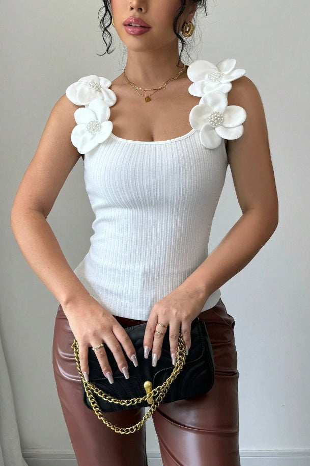 Effortlessly Elegant Top with a Timeless Design