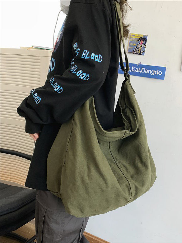 Classic Vintage Bag with a Flattering Fit