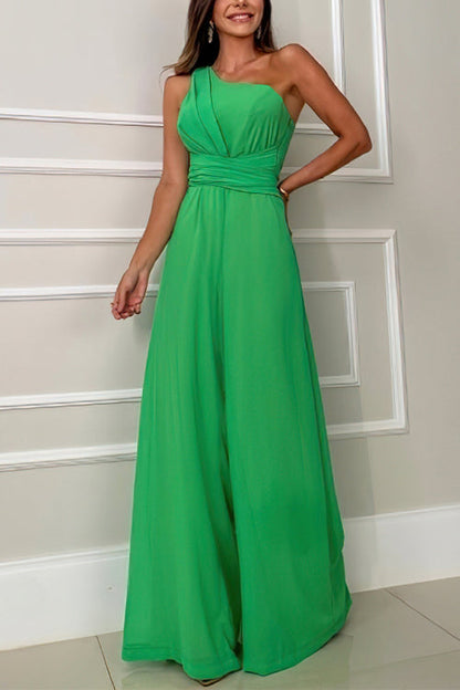 Well Tailored Garment with a Graceful Silhouette