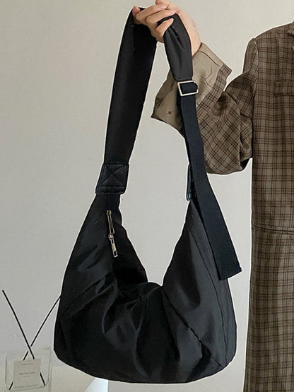 Gracefully Styled Bag for Any Occasion
