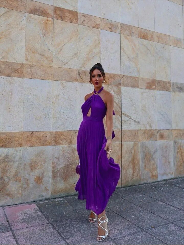 Sophisticated Dress with a Clean Classic Look