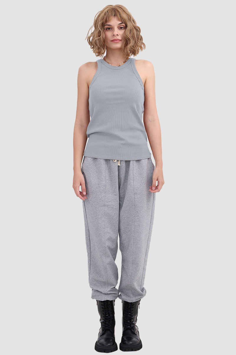 Well Tailored Top with a Graceful Silhouette