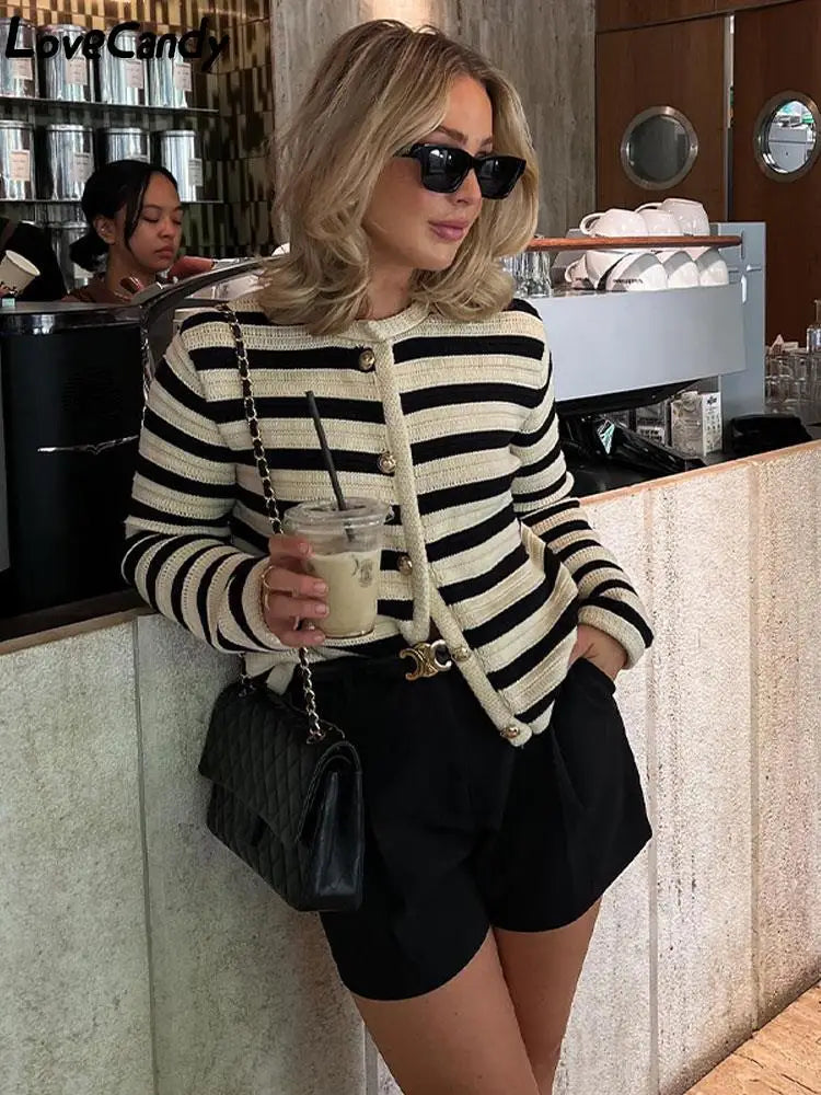 Gracefully Styled Cardigan for Any Occasion