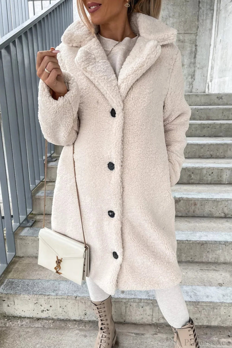 Beautifully Finished Coat in a Timeless Design