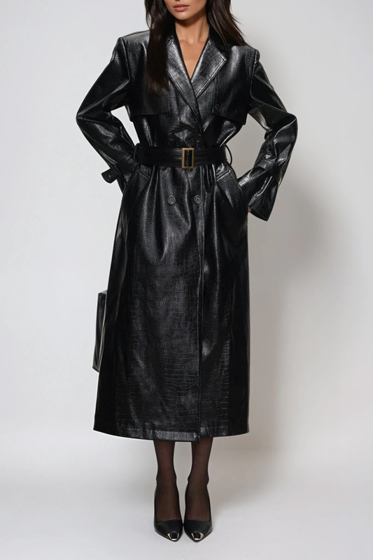 Well Tailored Coat with a Graceful Silhouette