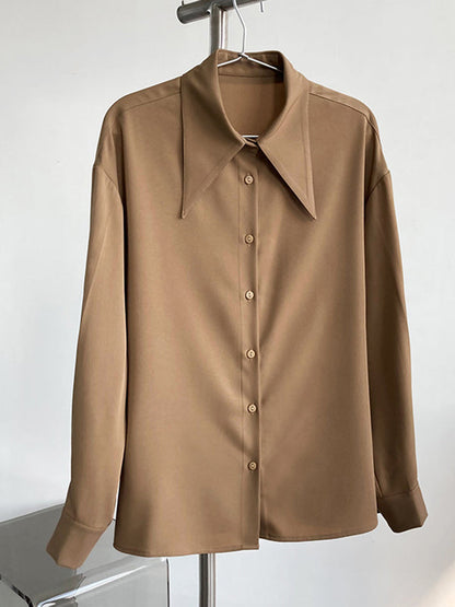 Sophisticated Blouse with a Clean Classic Look